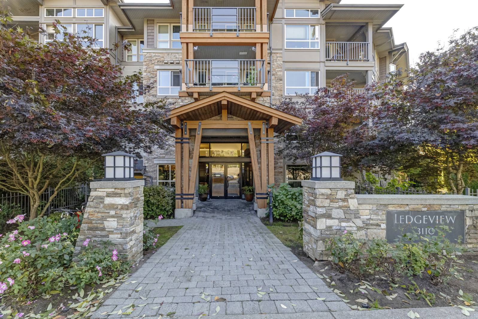 418 3110 Dayanee Spring Coquitlam