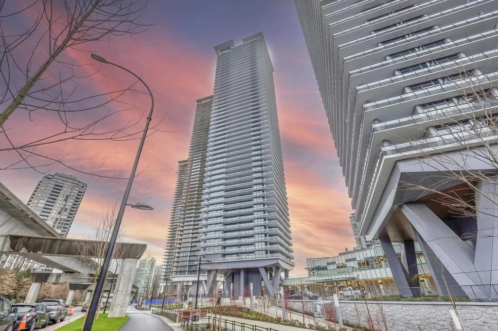 4106-4720 Lougheed Highway property exterior