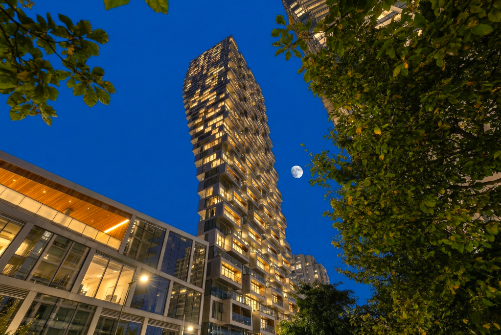 4208 - 1480 Howe Street property exterior