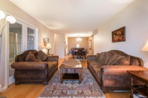 Cheng & Parham Realty Group, Parham Baghaie, Wood Croft