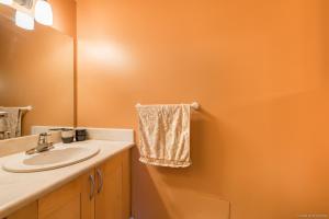 Cheng & Parham Realty Group, Parham Baghaie, Wood Croft