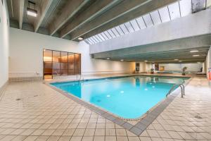 Cheng & Parham Realty Group, Parham Baghaie, Wood Croft