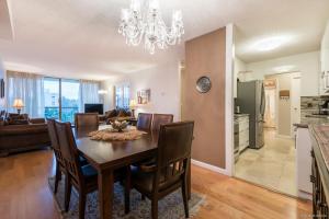 Cheng & Parham Realty Group, Parham Baghaie, Wood Croft