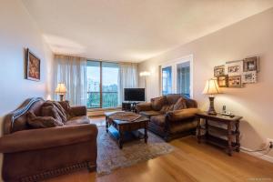 Cheng & Parham Realty Group, Parham Baghaie, Wood Croft
