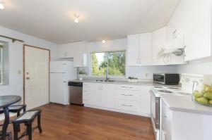 1125 Cecile Drive, Port Moody, Cheng & Parham realty group