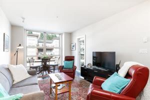 302 1182 W 16th Street, North Vancouver Parham Baghaie Chengparhamrealty