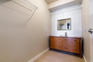 302 1182 W 16th Street, North Vancouver Parham Baghaie Chengparhamrealty