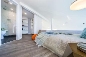 50 Van 1238-SeymourSt-07323