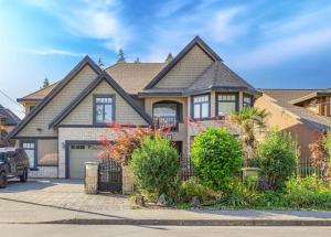 928-Macintosh-Coquitlam-1