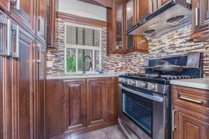 928-Macintosh-Coquitlam-13