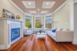 928-Macintosh-Coquitlam-4