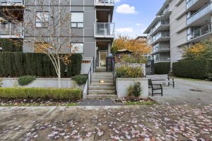 Modern Living Room – 108 717 Breslay, Coquitlam