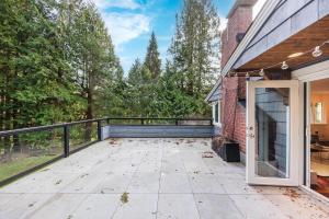 Parham Baghaie West Vancouver caulfield