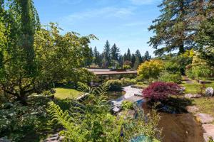 Parham-Baghaie-British-properties-west-vancouver-11