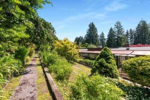 Parham-Baghaie-British-properties-west-vancouver-13