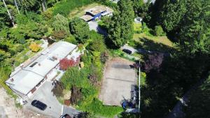 Parham-Baghaie-British-properties-west-vancouver-35