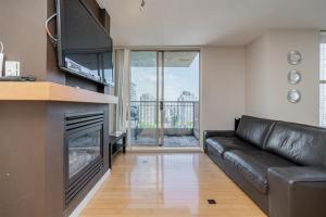 Parham-Baghaie-Downtown-Vancouver-15
