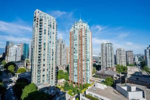 Parham-Baghaie-Downtown-Vancouver-4