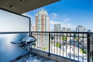 Parham-Baghaie-Downtown-Vancouver-6