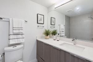 Parham-Baghaie-Hunter-North-Vancouver-10