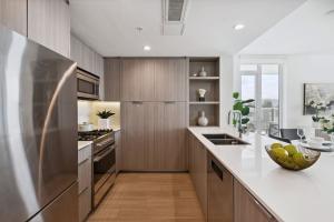 Parham-Baghaie-Hunter-North-Vancouver-14