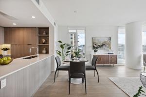 Parham-Baghaie-Hunter-North-Vancouver-24