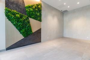 Parham-Baghaie-Hunter-North-Vancouver-27