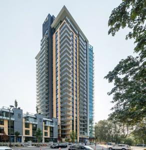 Parham-Baghaie-Hunter-North-Vancouver-29