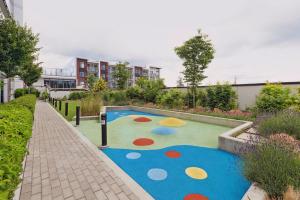 Parham-Baghaie-Hunter-North-Vancouver-3