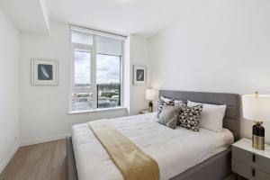 Parham-Baghaie-Hunter-North-Vancouver-9