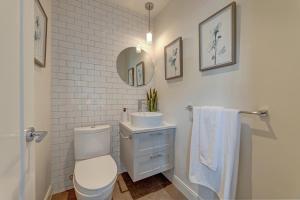 Parham-Baghaie-Lower-Lonsdale-12