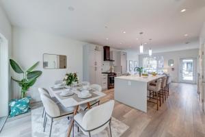 Parham-Baghaie-Lower-Lonsdale-18