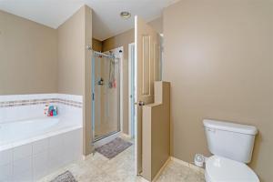 Parham-Baghaie-Maple-Ridge-11