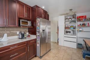 Parham-Baghaie-North-Vancouver-11