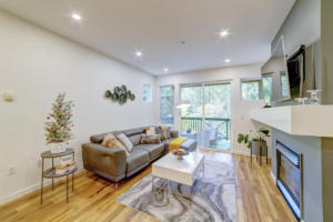 Parham-Baghaie-North-Vancouver-12