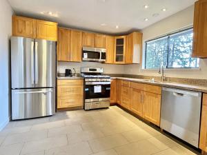 Parham-Baghaie-North-Vancouver-4 (1) (1) (1)
