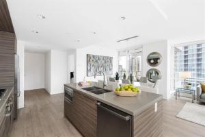 Parham-Baghaie-North-Vancouver-Seylynn-9