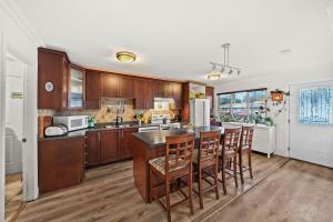 Parham-Baghaie-Port-Coquitlam-lincoln-park-4