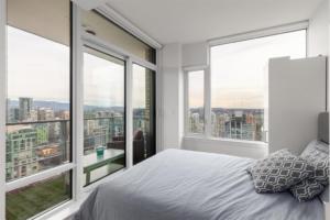 Parham-Baghaie-Tate-vancouver-14