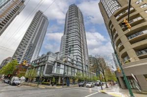 Parham-Baghaie-Tate-vancouver-2 (1)