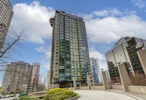 Parham-Baghaie-Vancouver-Downtown-1