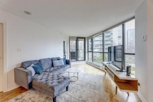 Parham-Baghaie-Vancouver-Downtown-10
