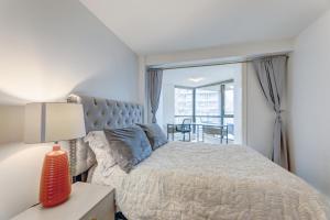 Parham-Baghaie-Vancouver-Downtown-13