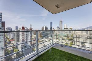 Parham-Baghaie-Vancouver-Downtown-14 (1)