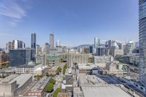 Parham-Baghaie-Vancouver-Downtown-15 (1)