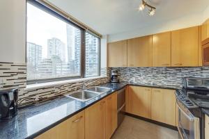Parham-Baghaie-Vancouver-Downtown-5