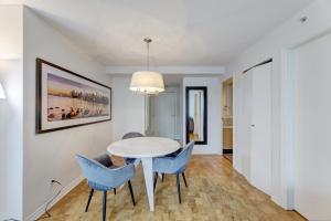 Parham-Baghaie-Vancouver-Downtown-9