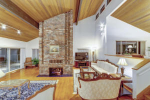Parham-Baghaie-West-Vancouver-11