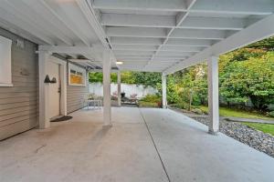Parham-Baghaie-West-Vancouver-11 (1) (1) (1)