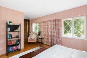 Parham-Baghaie-West-Vancouver-15 (1)